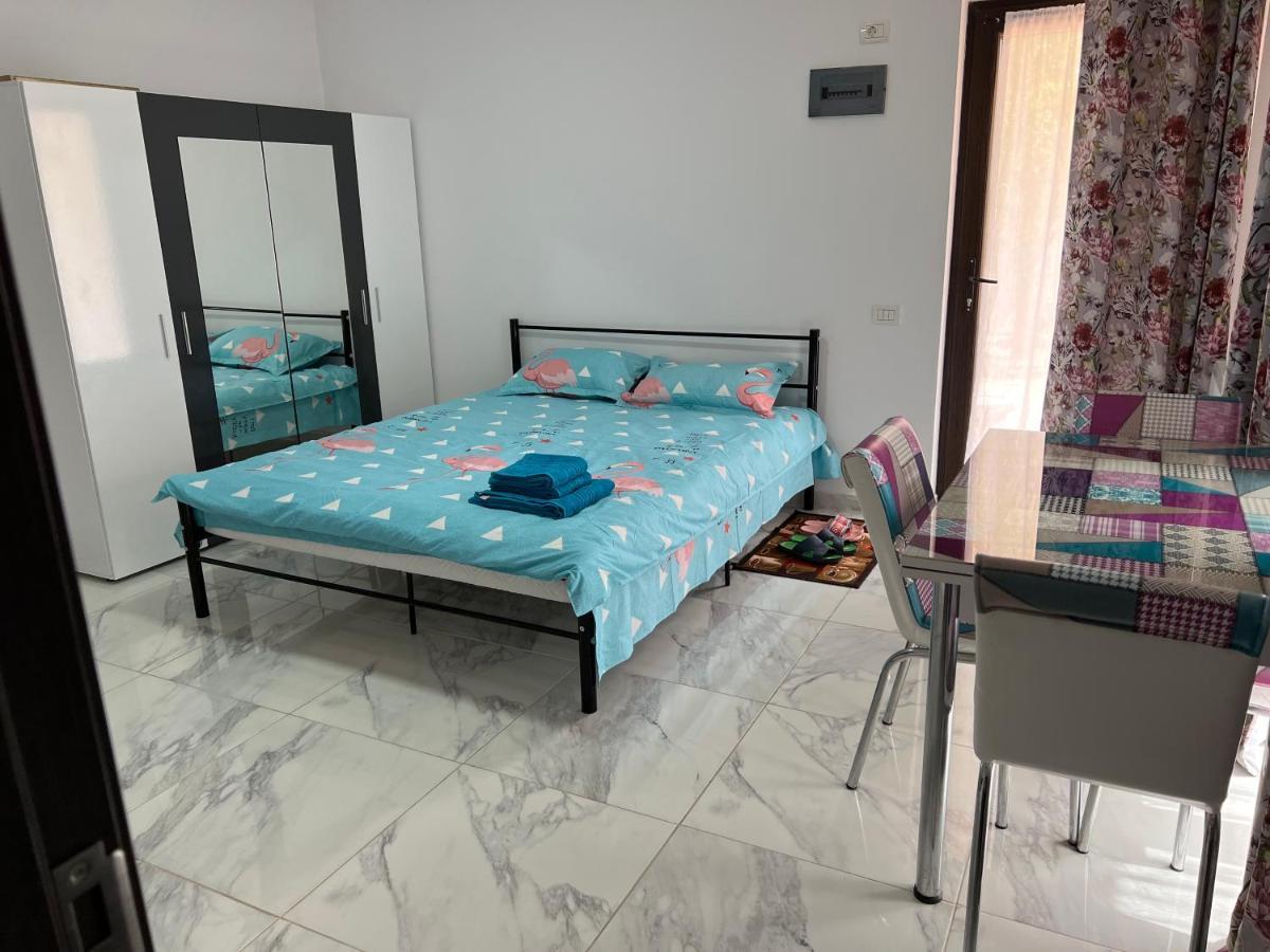 Home Naya Bukareszt Zewnętrze zdjęcie